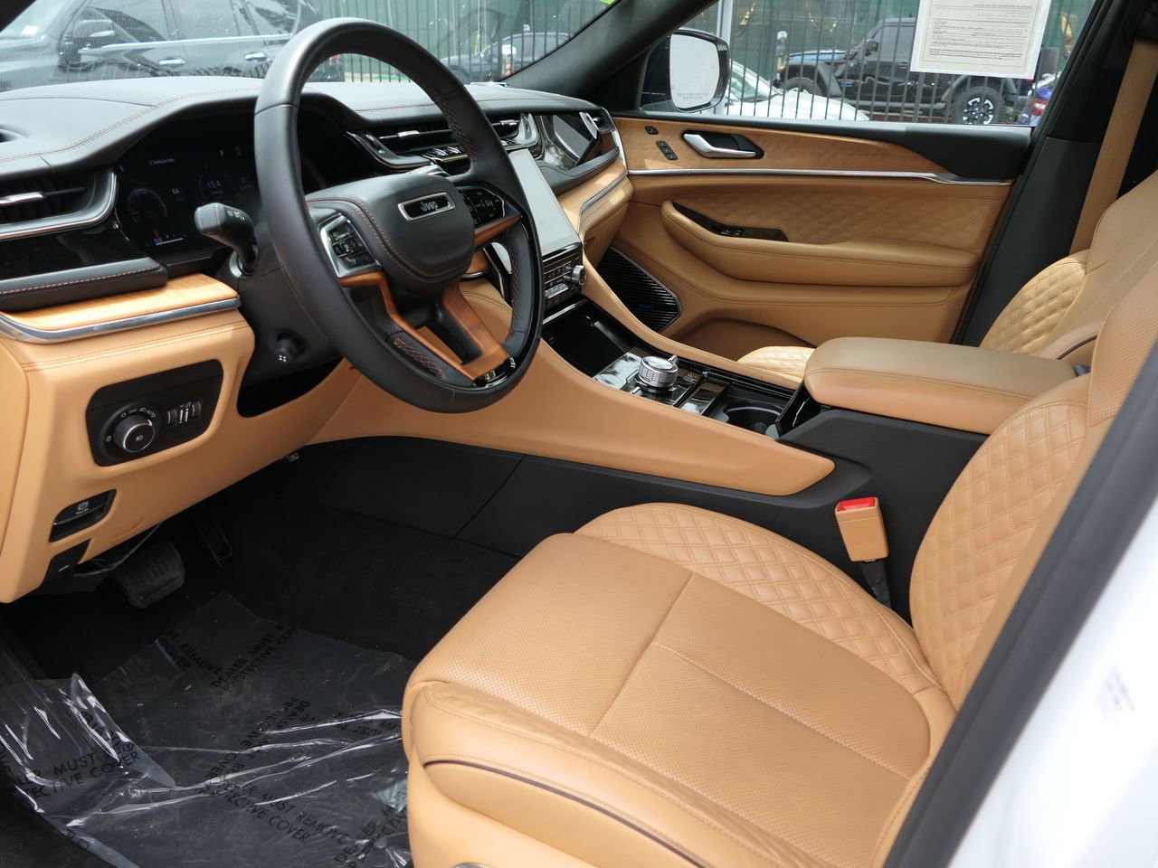 Used 2023 Jeep Grand Cherokee L Summit AWD/4WD image 11