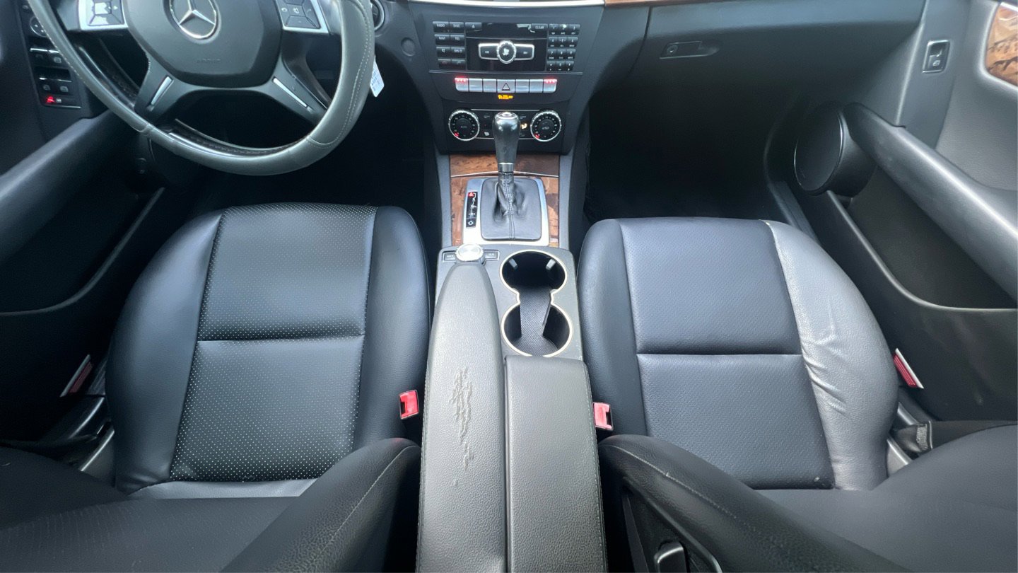 Used 2013 Mercedes-Benz C 250 Sedan image 24