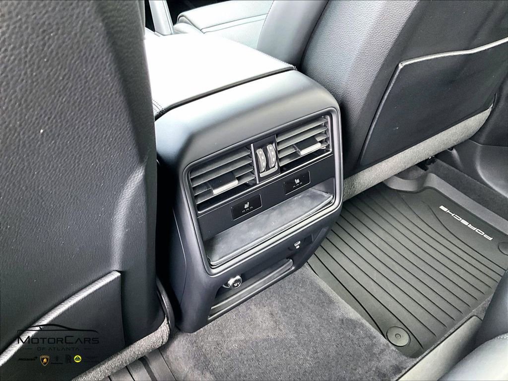 Used 2022 Porsche Cayenne Turbo GT image 33
