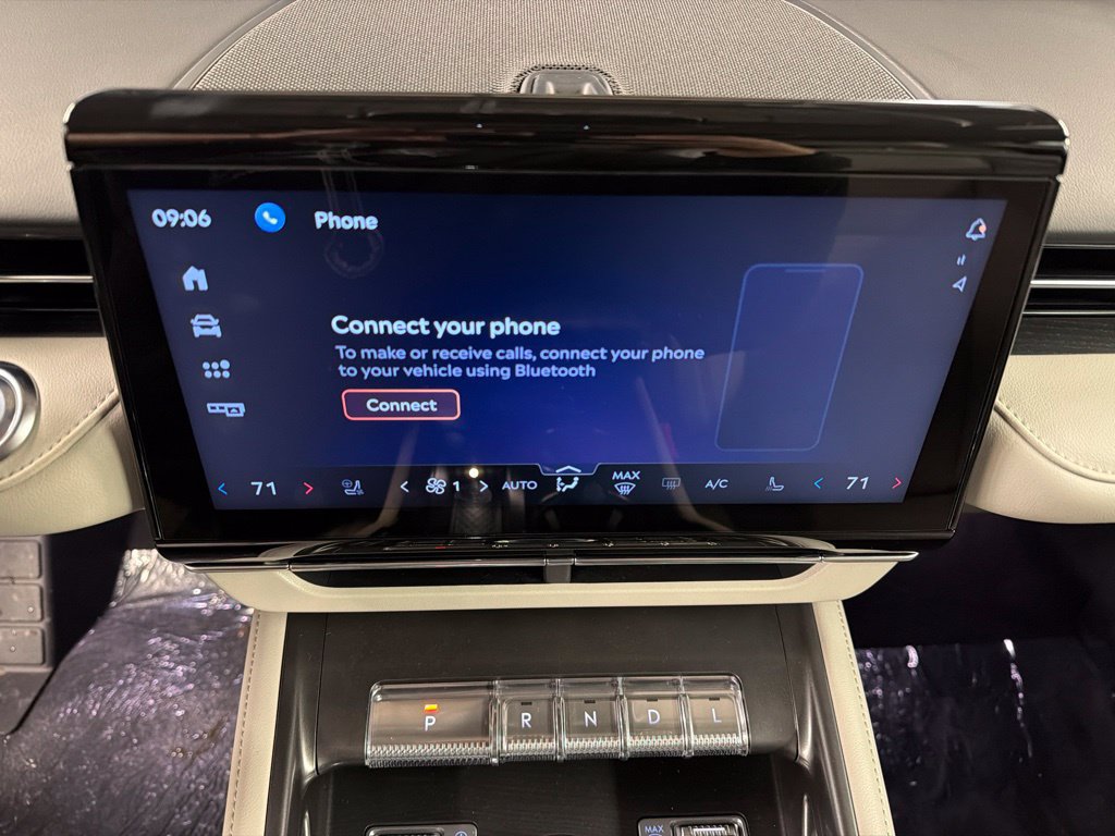New 2026 Lincoln Nautilus Reserve w/ Jet Appearance Package AWD/4WD image 10