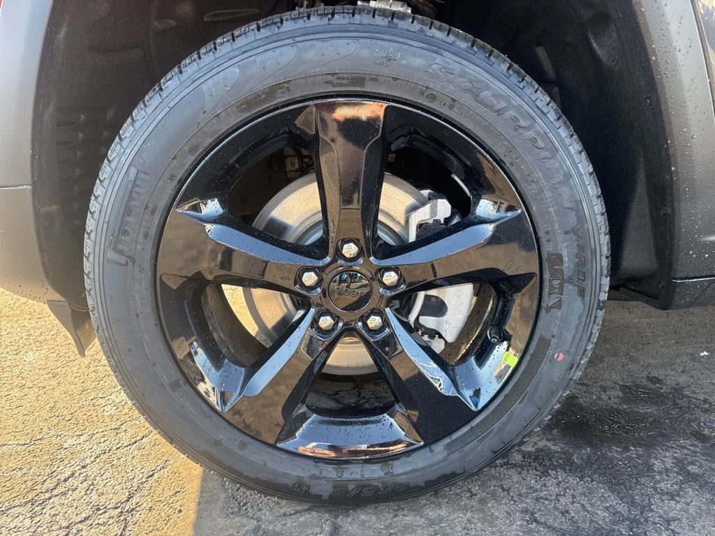 New 2026 Jeep Grand Cherokee L Limited image 12