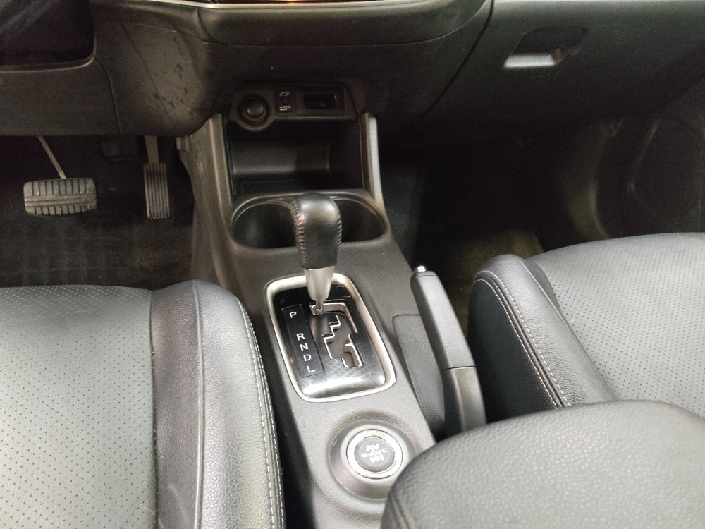 Used 2014 Mitsubishi Outlander GT AWD/4WD image 26