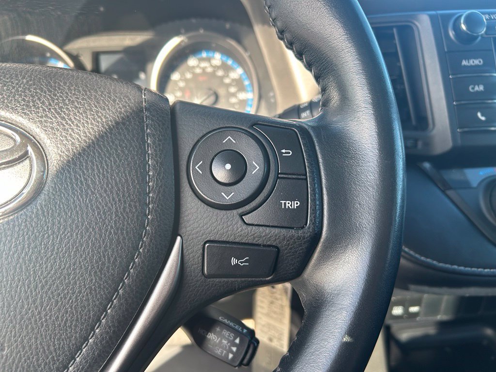 Used 2018 Toyota RAV4 XLE AWD/4WD image 15