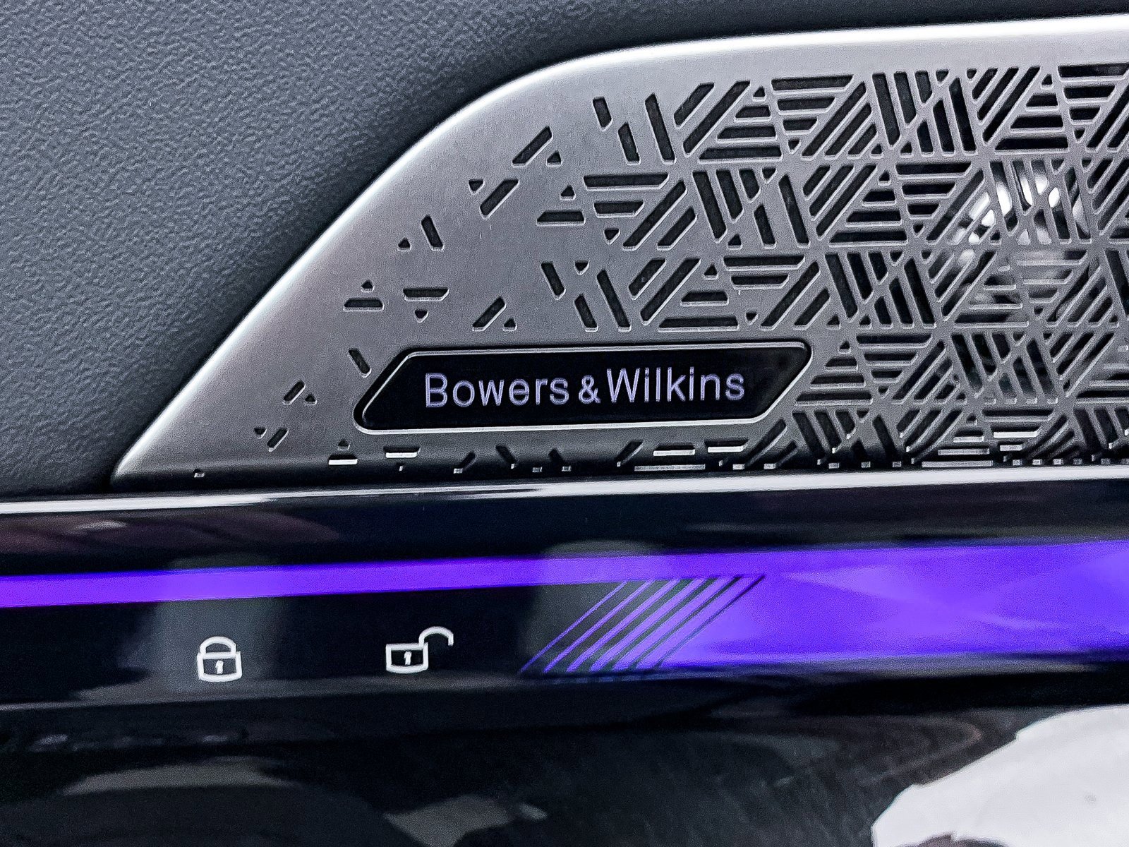 Used 2024 BMW i5 eDrive40i w/ M Sport Package image 6