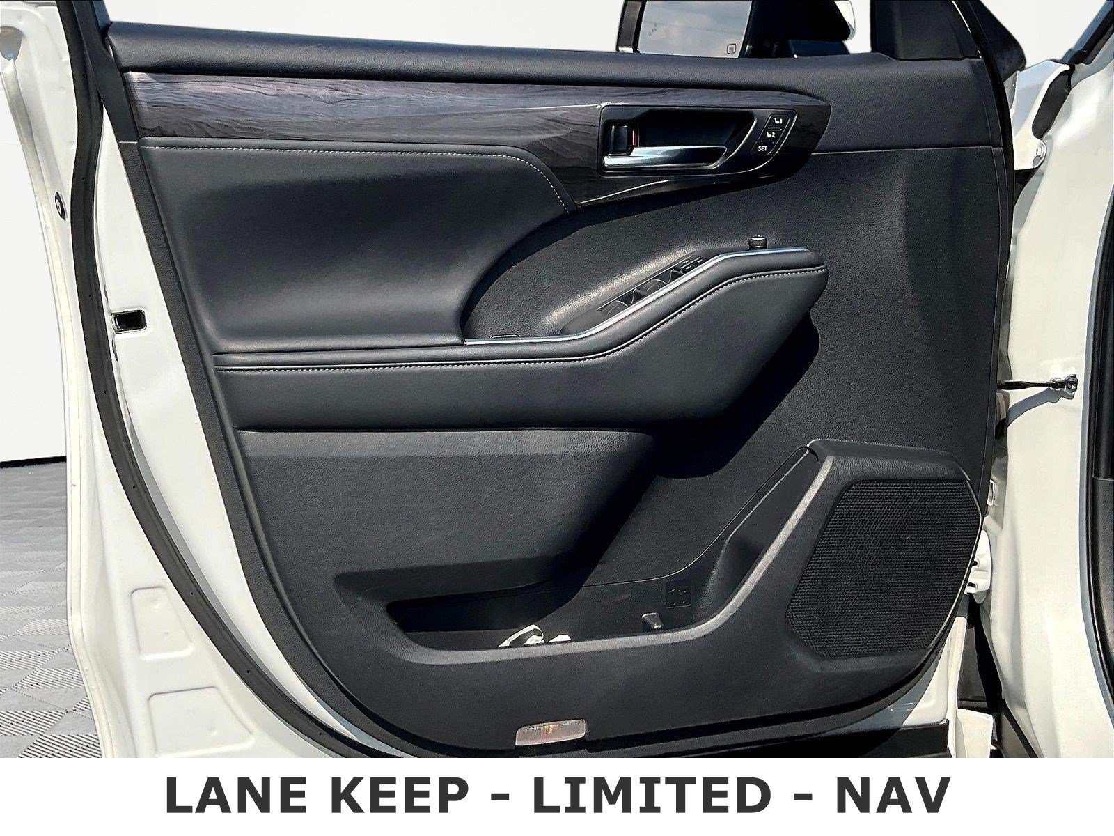 Used 2021 Toyota Highlander Limited AWD/4WD image 20
