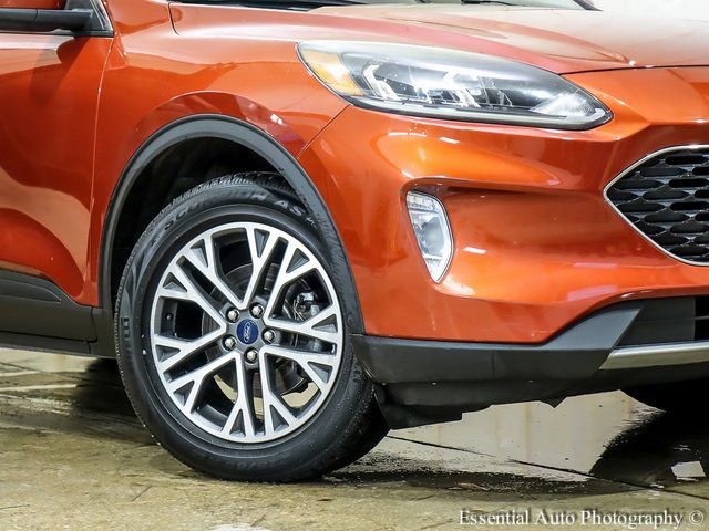 Used 2020 Ford Escape SEL image 3
