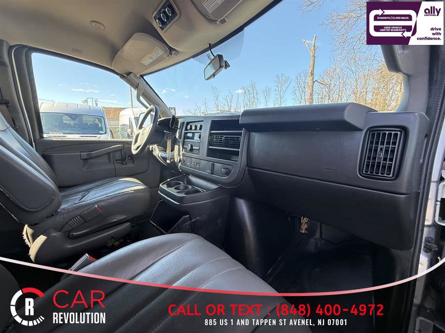 Used 2020 Chevrolet Express 3500 LS image 28