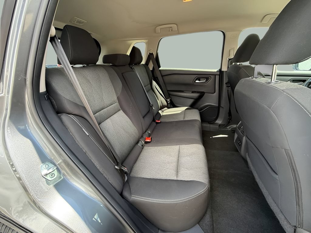 Used 2024 Nissan Rogue SV AWD/4WD image 15