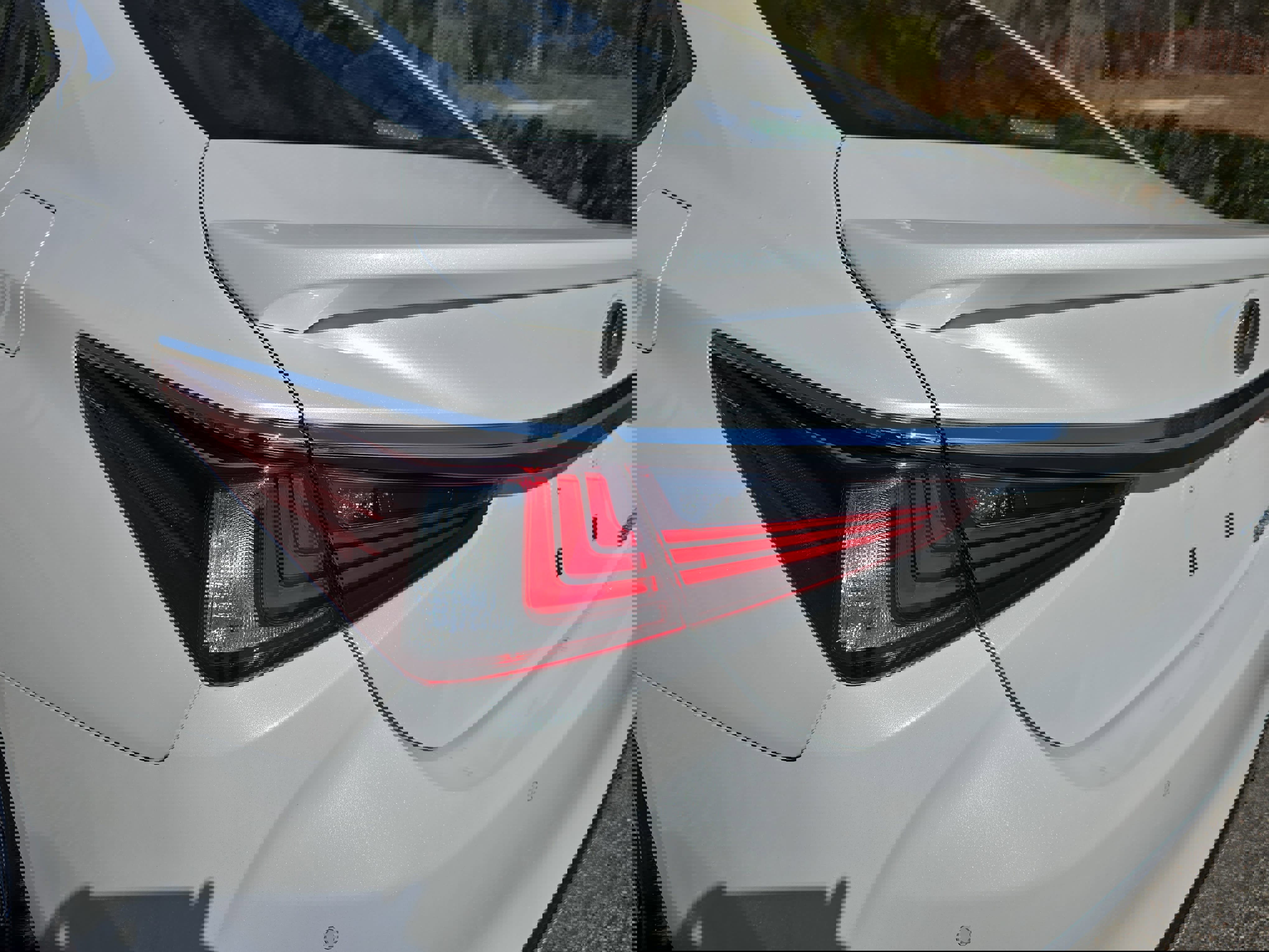 Used 2024 Lexus ES 300h Ultra Luxury w/ Accessory Package (Z2) image 32