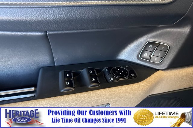 Used 2023 Ford Expedition Limited AWD/4WD image 11