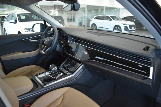 Used 2026 Audi Q7 3.0T Premium Plus w/ Premium Plus Package AWD/4WD image 29