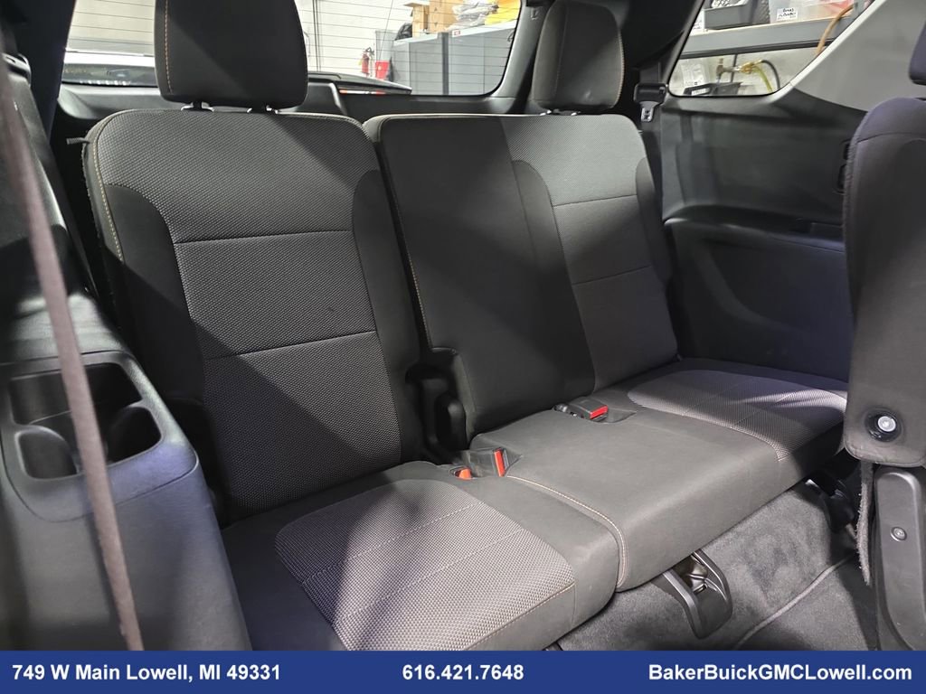 Used 2020 Chevrolet Traverse LT w/ Driver Confidence II Package image 12