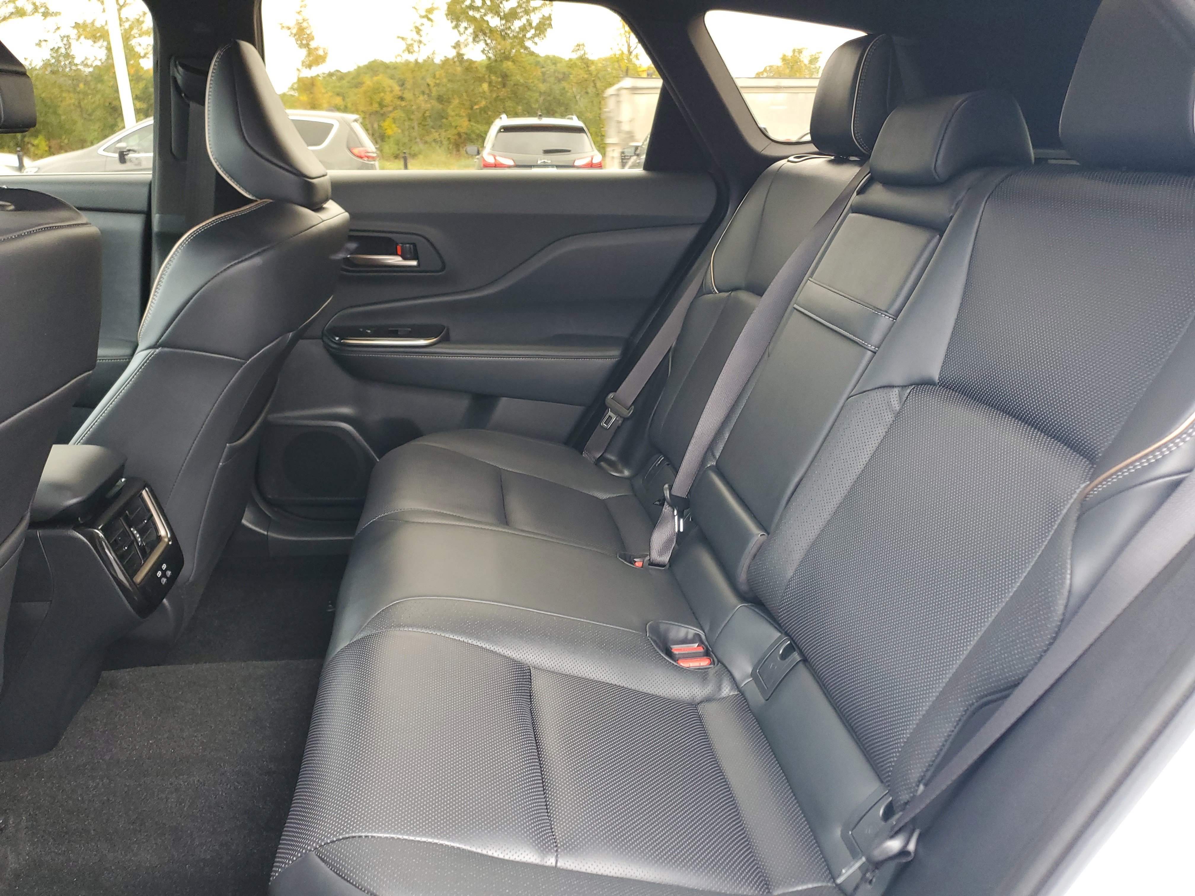 Used 2025 Toyota Crown Signia XLE image 12