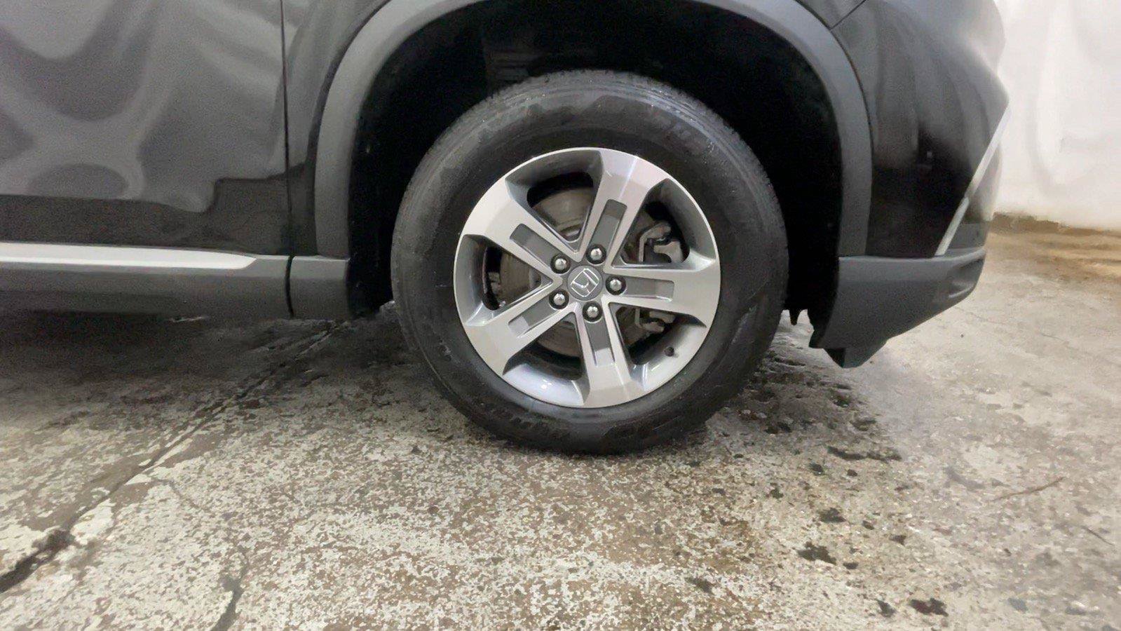 Certified 2025 Honda Pilot EX-L image 17