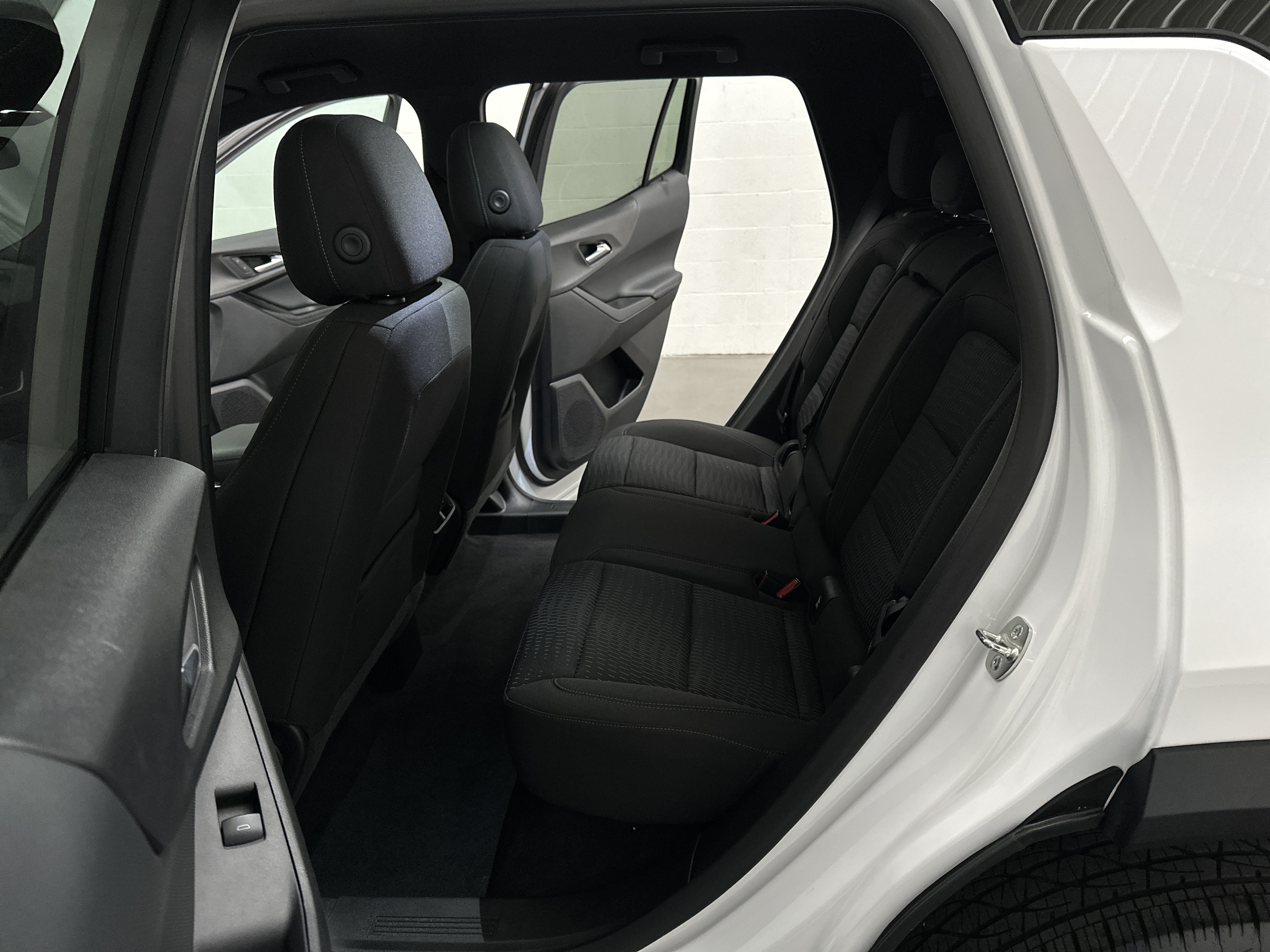 Used 2026 Chevrolet Equinox LT FWD image 19