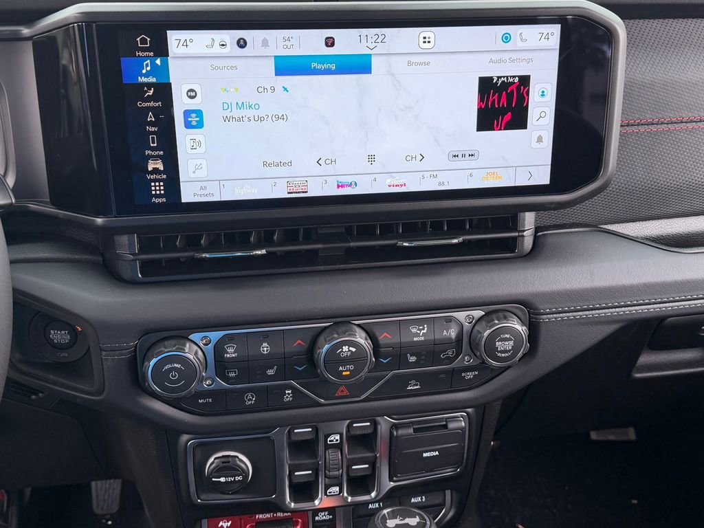 New 2026 Jeep Wrangler Unlimited Rubicon w/ Technology Group image 18