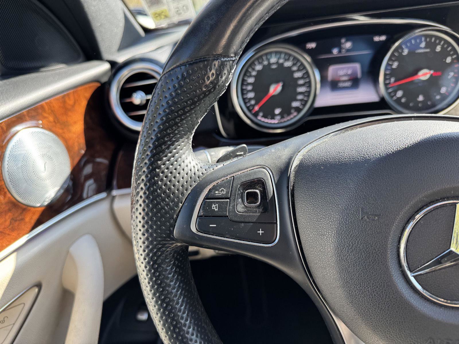 Used 2017 Mercedes-Benz E 300 image 11