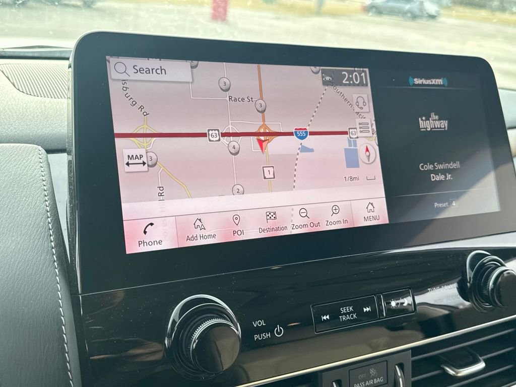 Used 2024 Nissan Armada SL w/ Captain's Chairs Package image 21