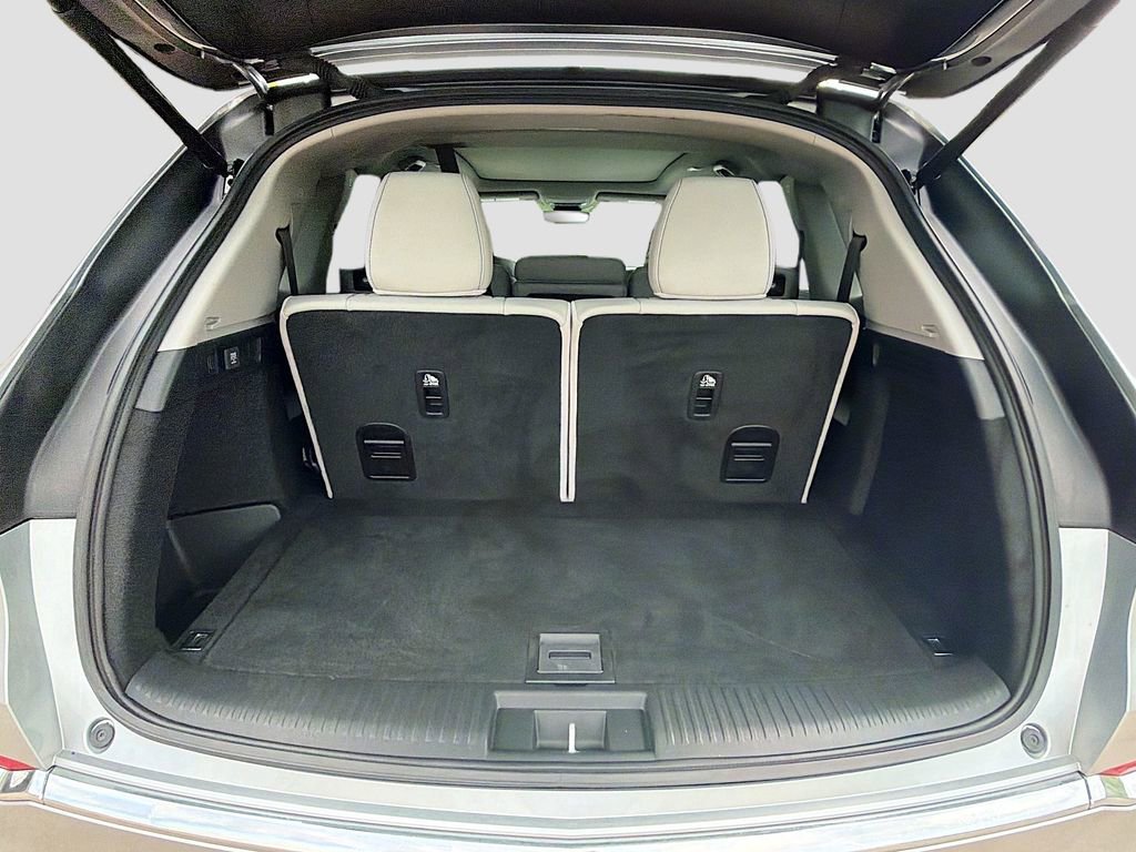 Used 2023 Acura MDX SH-AWD w/ Technology Package image 12