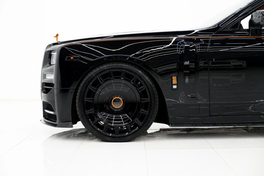 Used 2024 Rolls-Royce Phantom Sedan w/ The Phantom Package RWD image 21
