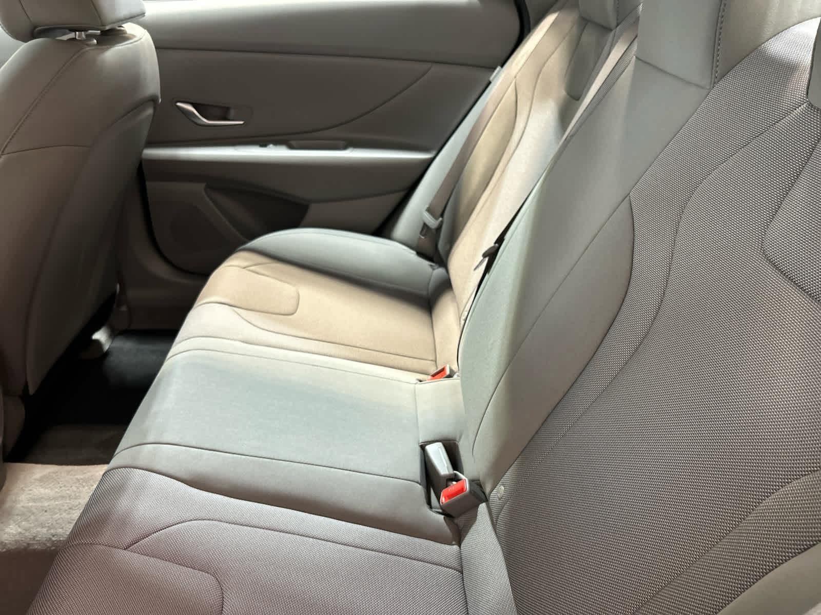 New 2026 Hyundai Elantra SE FWD image 5