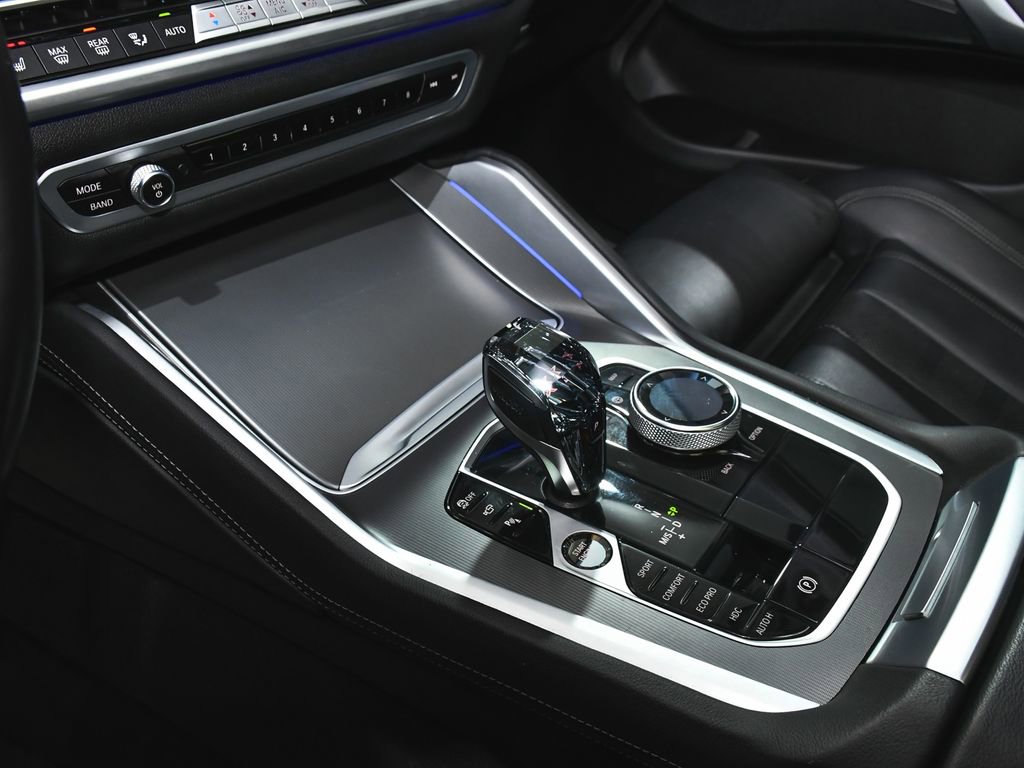 Used 2022 BMW X6 xDrive40i w/ Executive Package image 49