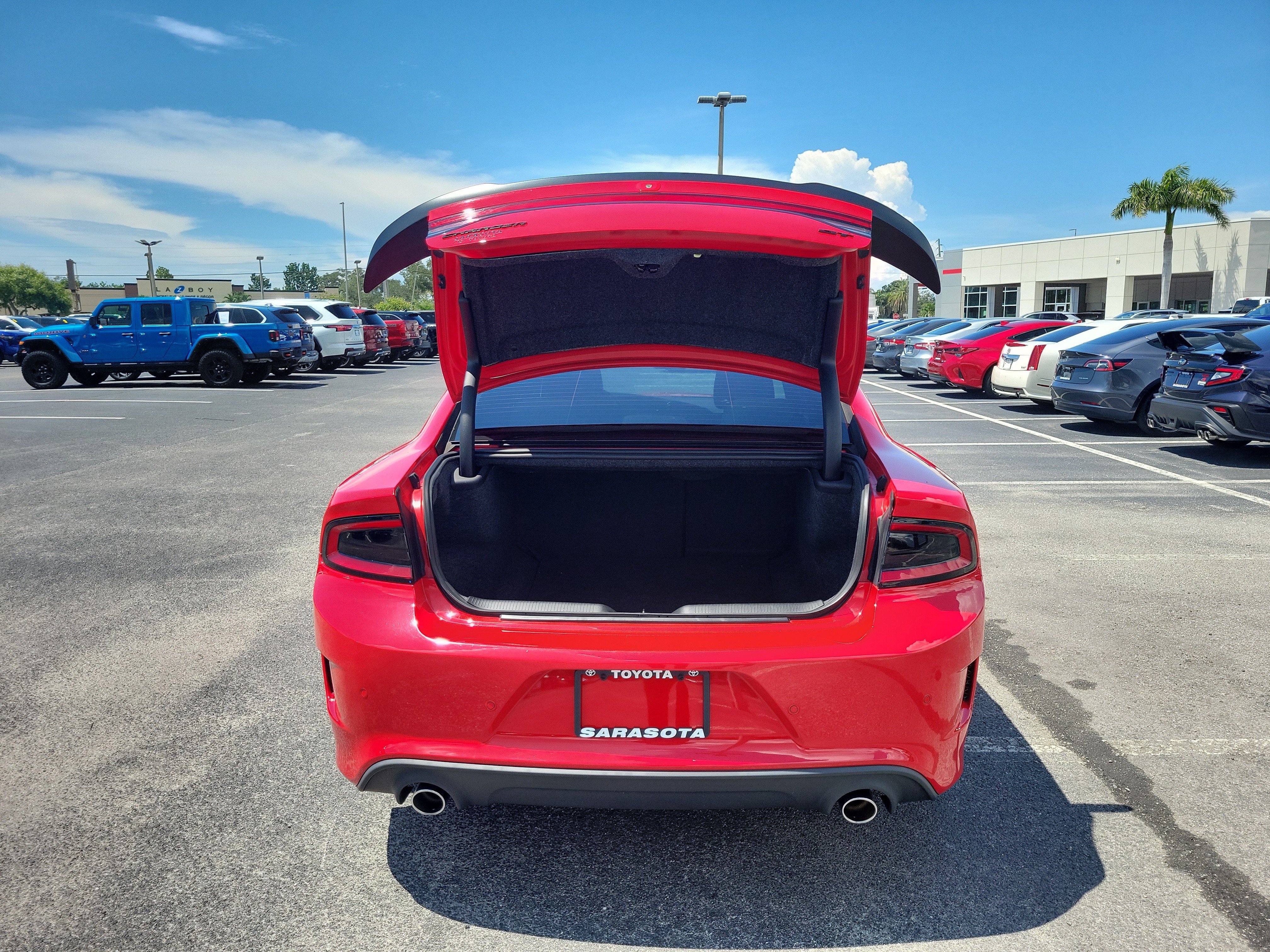 Used 2022 Dodge Charger GT w/ Blacktop Package RWD image 10