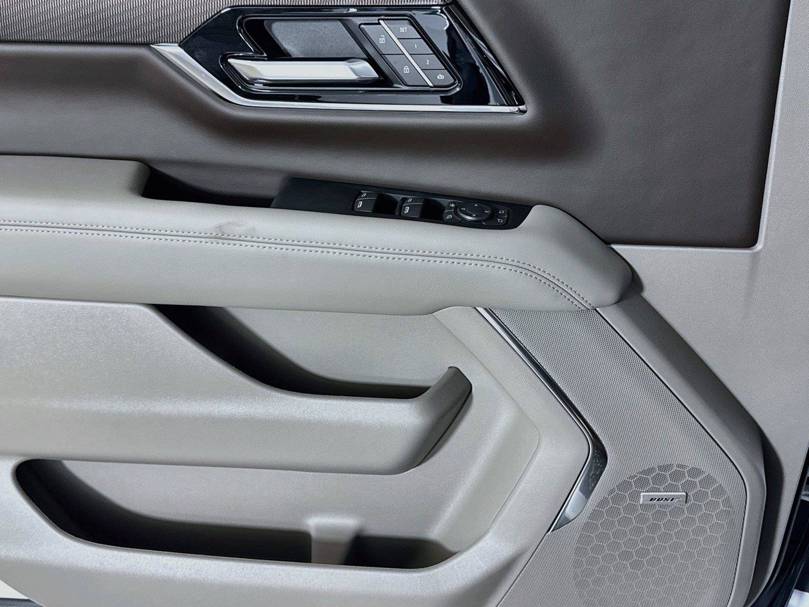 New 2027 GMC Yukon XL Elevation w/ LPO, Floor Liner Package AWD/4WD image 16