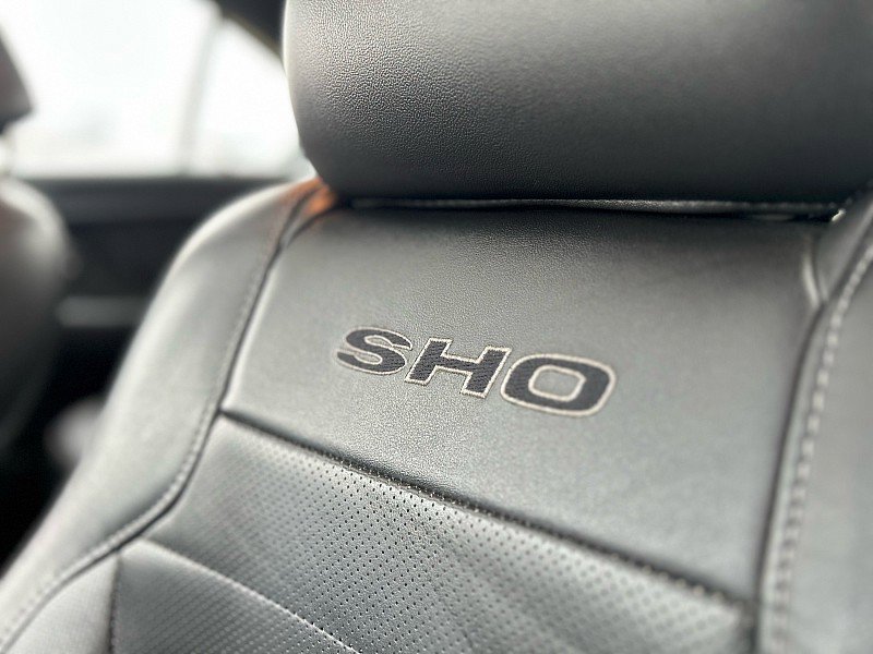 Used 2018 Ford Taurus SHO AWD/4WD image 10