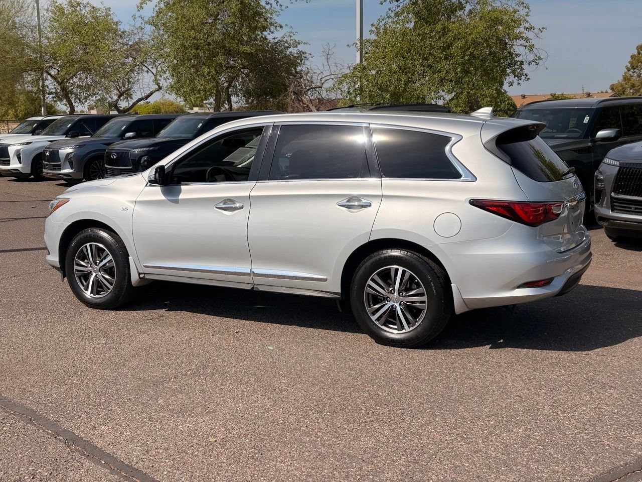 Used 2018 INFINITI QX60 Luxe AWD/4WD image 4