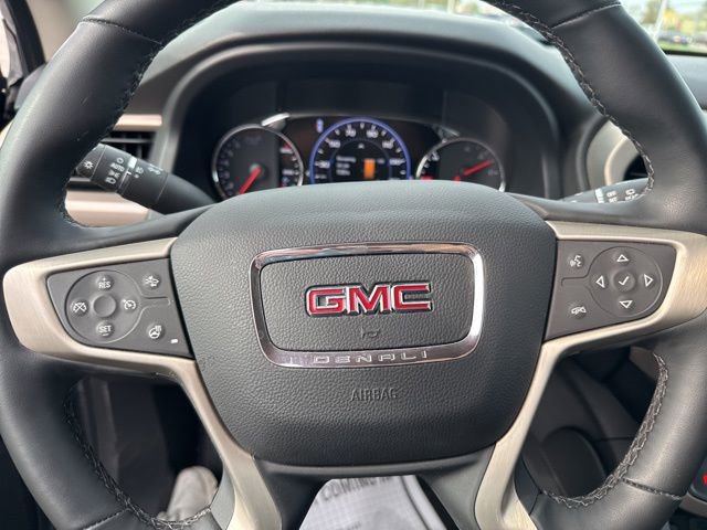 Used 2023 GMC Acadia Denali w/ Denali Ultimate Package FWD image 21