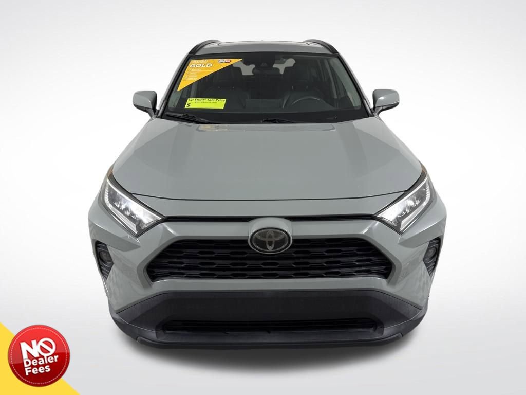 Used 2020 Toyota RAV4 XLE Premium image 8