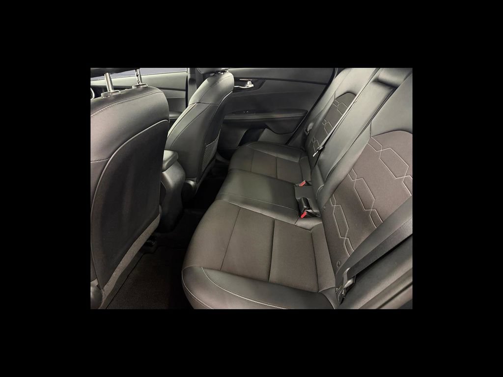 Used 2024 Kia Forte GT-Line w/ GT-Line Premium Package FWD image 17