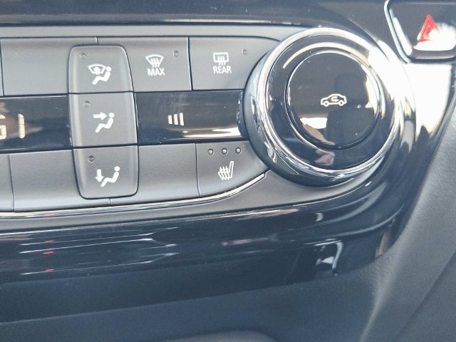 New 2026 Chevrolet Trax LT w/ Driver Confidence Package FWD image 21