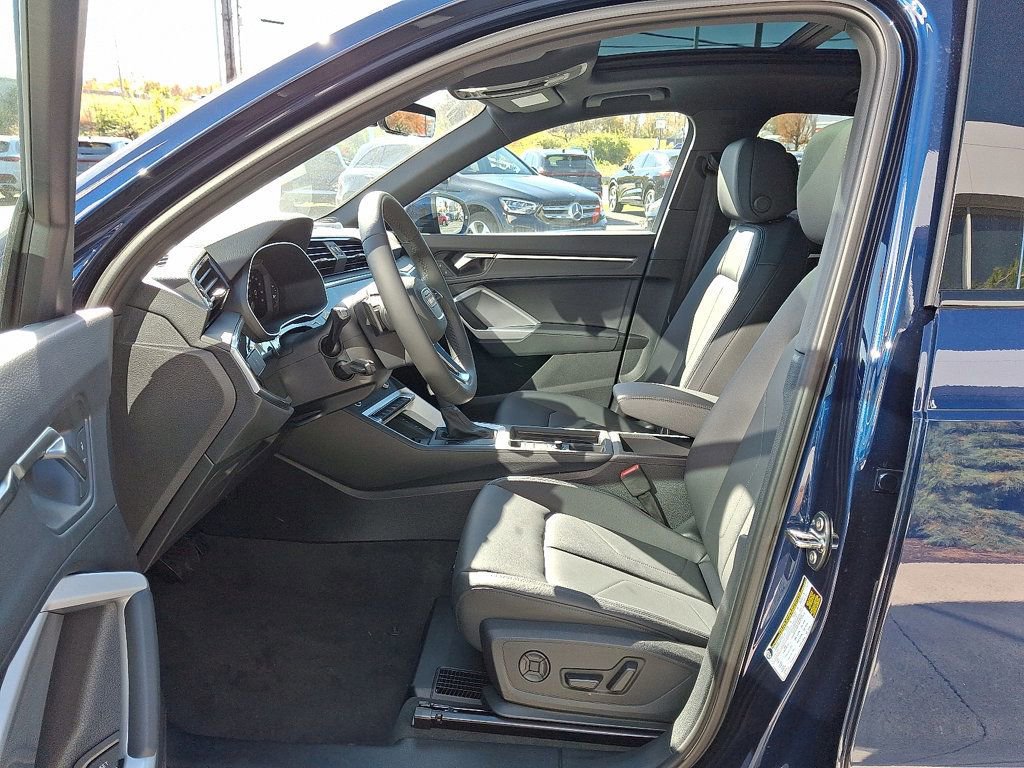 New 2025 Audi Q3 2.0T Premium image 12