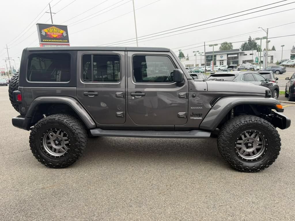 Used 2019 Jeep Wrangler Unlimited Sahara AWD/4WD image 8
