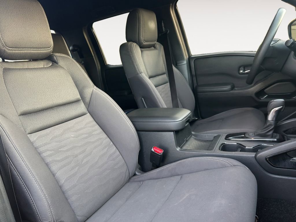 Used 2023 Nissan Frontier SV w/ Midnight Edition Package image 15