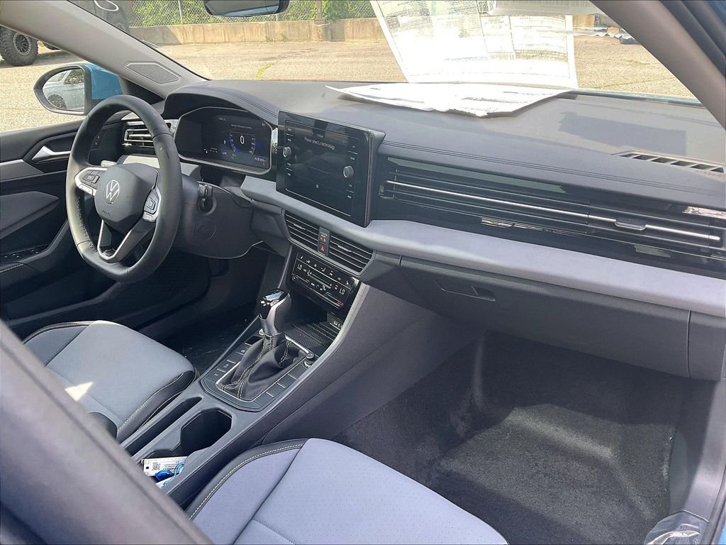 New 2026 Volkswagen Jetta SE FWD image 10
