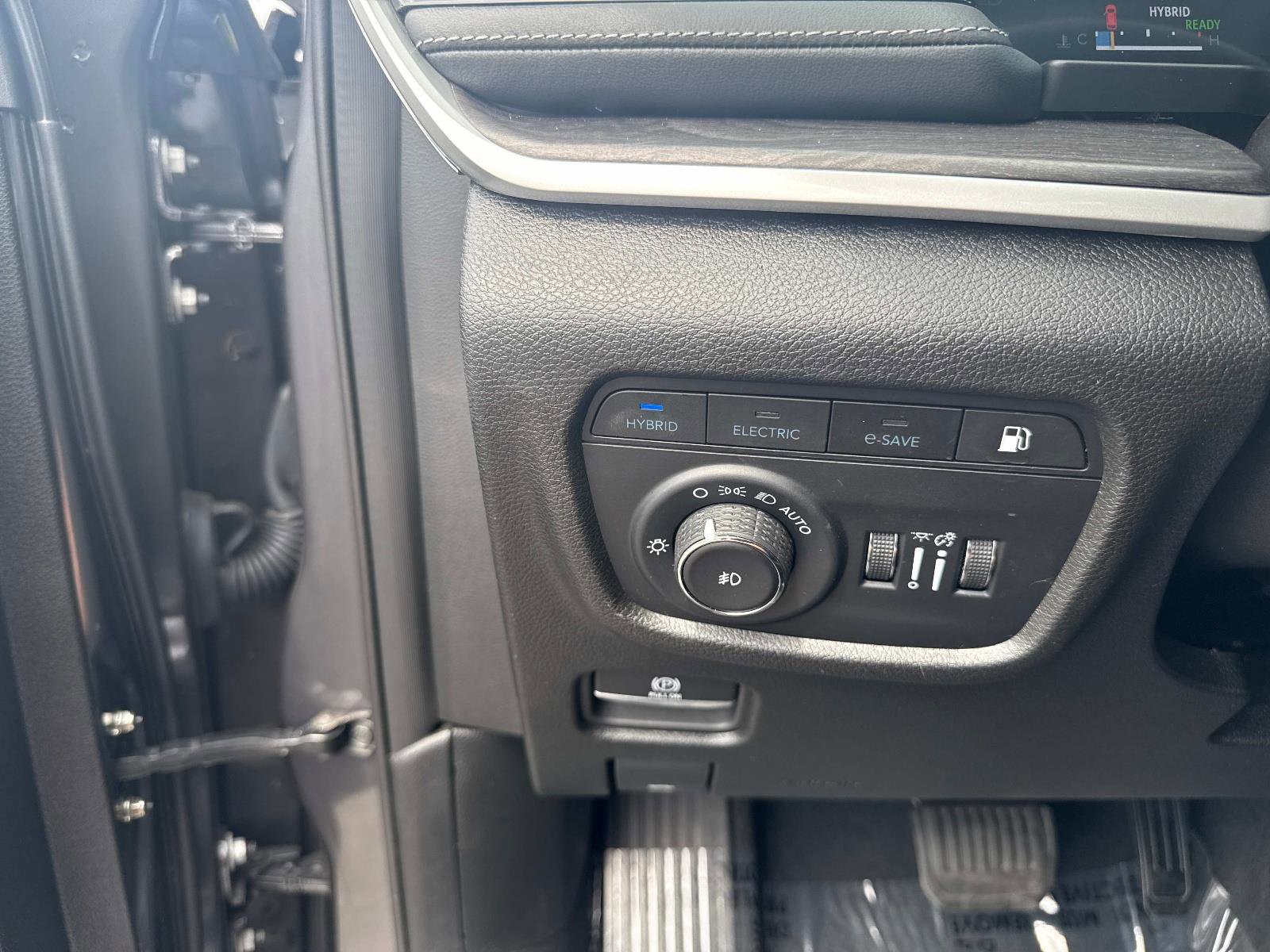 Used 2023 Jeep Grand Cherokee 4WD 4xe image 35