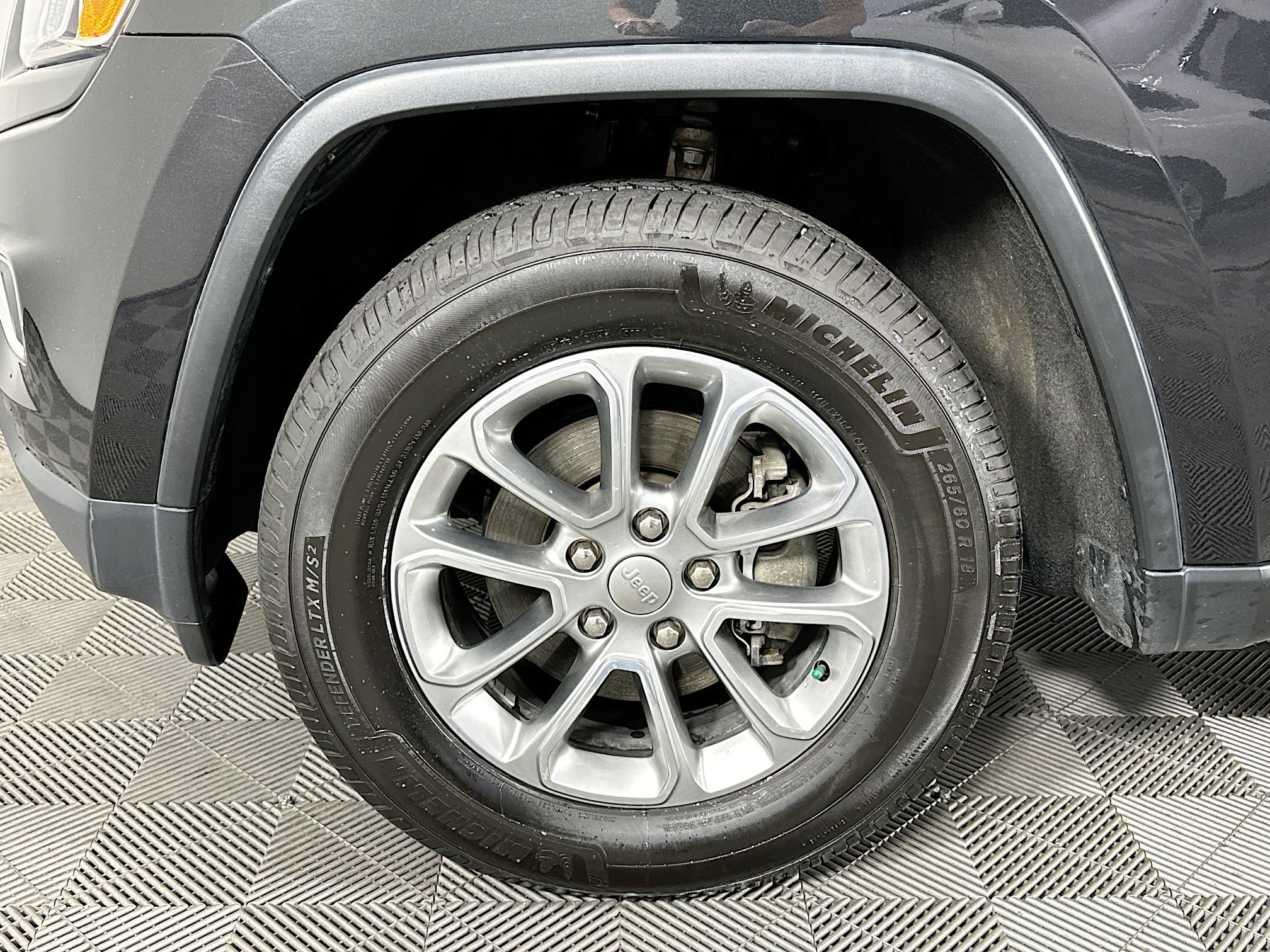 Used 2016 Jeep Grand Cherokee Limited image 35