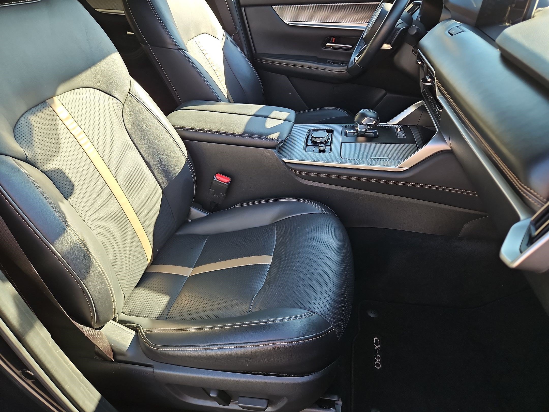 Used 2025 MAZDA CX-90 Plug-In Hybrid w/ Premium Plus AWD/4WD image 29