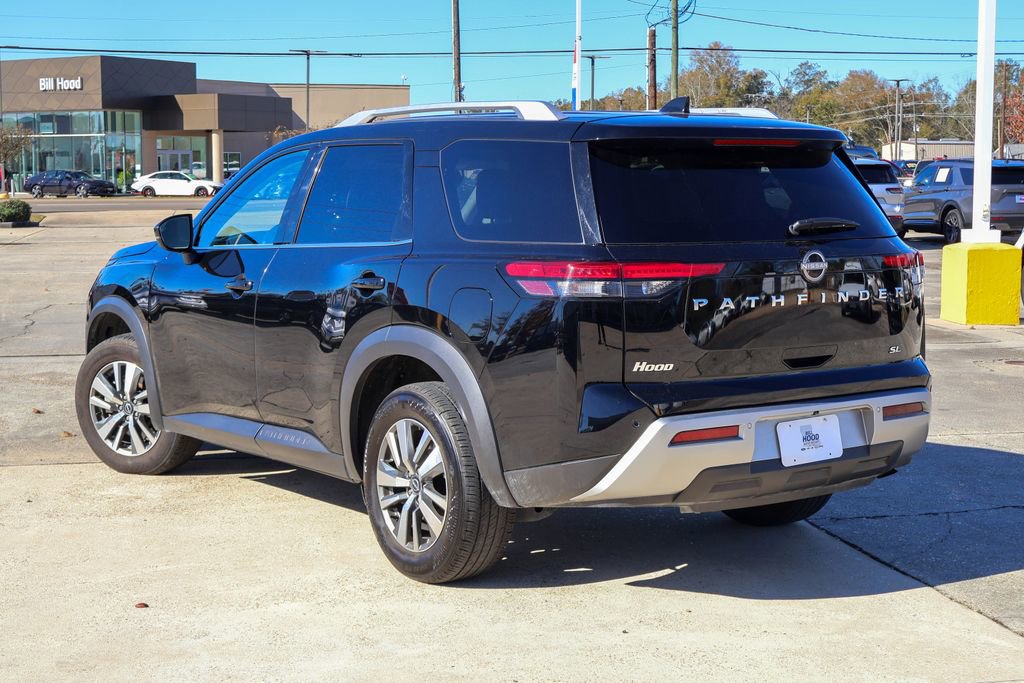 Used 2025 Nissan Pathfinder SL image 2
