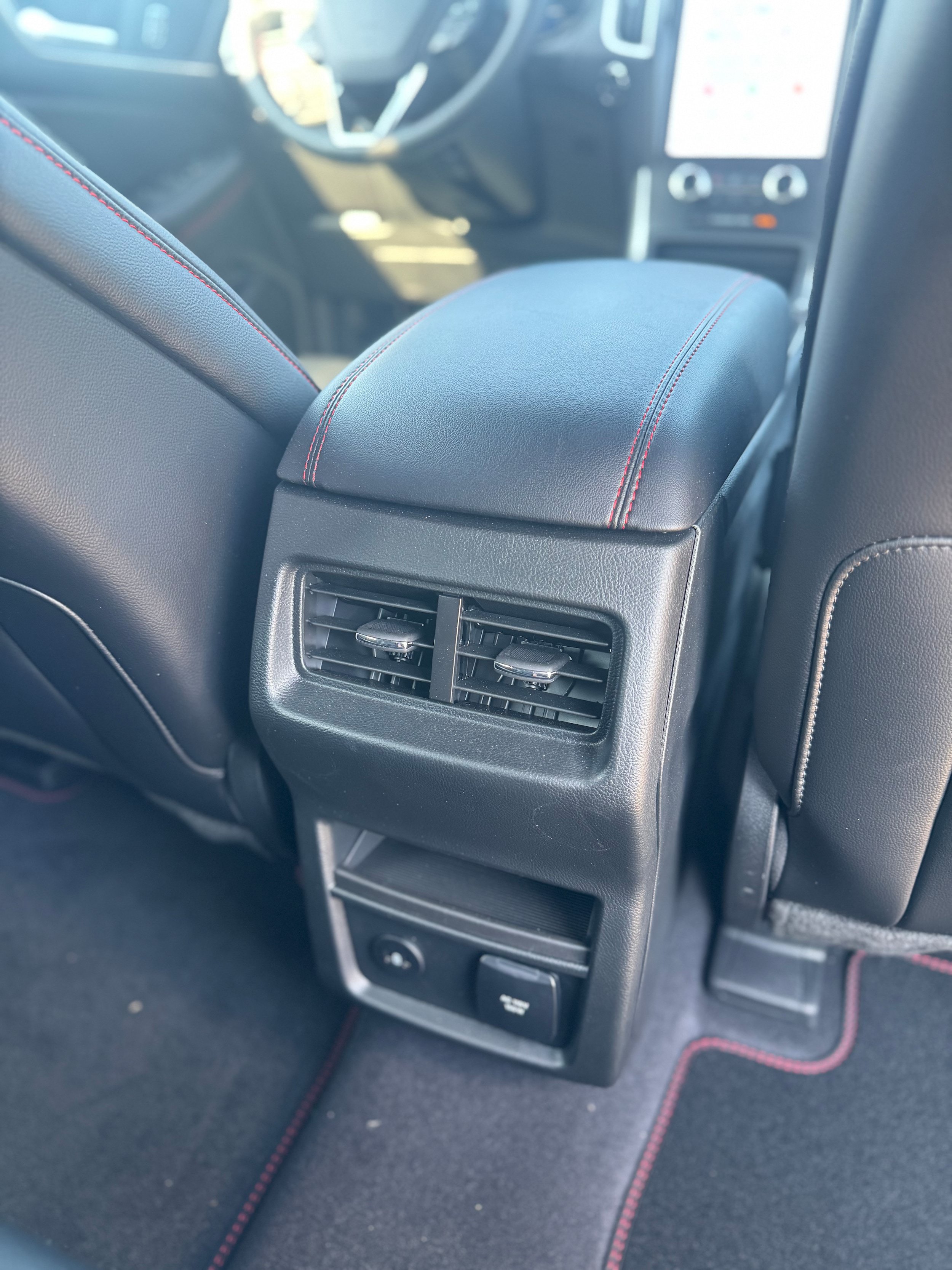 New 2024 Ford Edge ST-Line AWD/4WD image 28