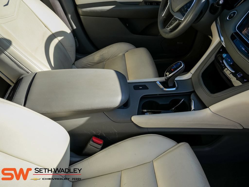 Used 2017 Cadillac XT5 Luxury w/ Driver Awareness Package FWD image 19