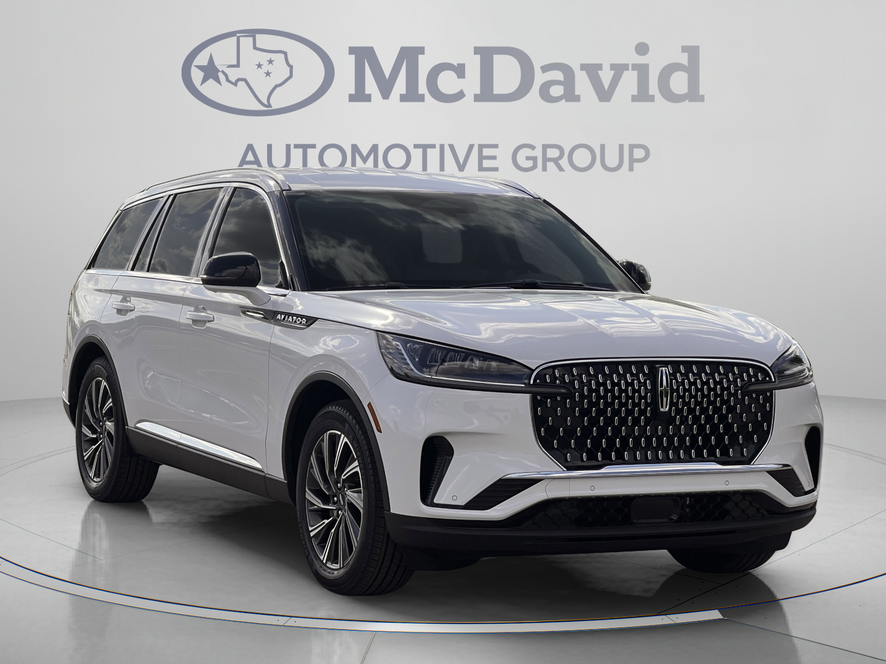 Used 2026 Lincoln Aviator 2WD image 7
