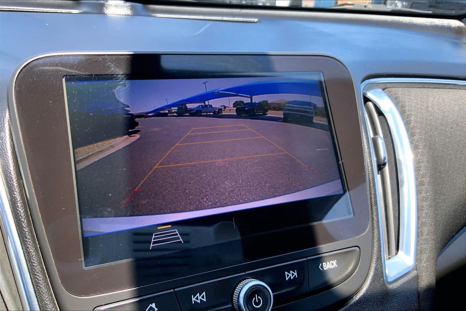 Used 2020 Chevrolet Malibu LT FWD image 27
