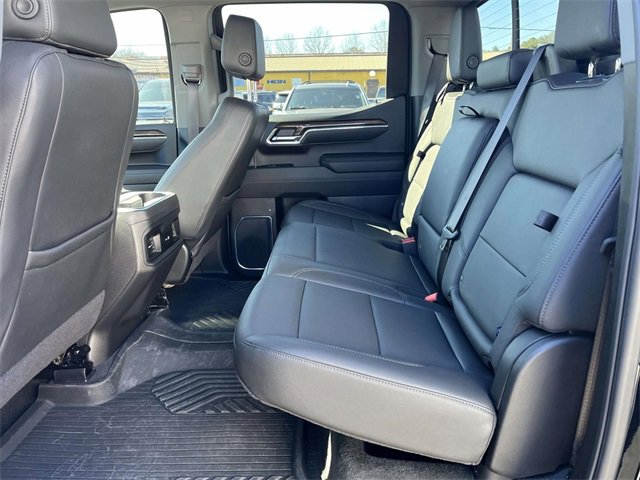 Used 2025 Chevrolet Silverado 1500 LT Trail Boss w/ Convenience Package II image 16