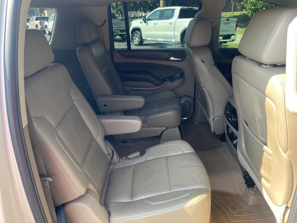 Used 2015 Chevrolet Suburban LTZ AWD/4WD image 39