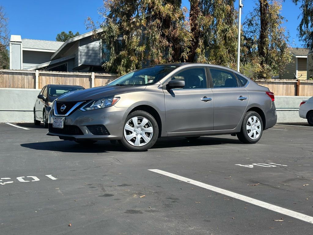 Used 2017 Nissan Sentra SV image 1