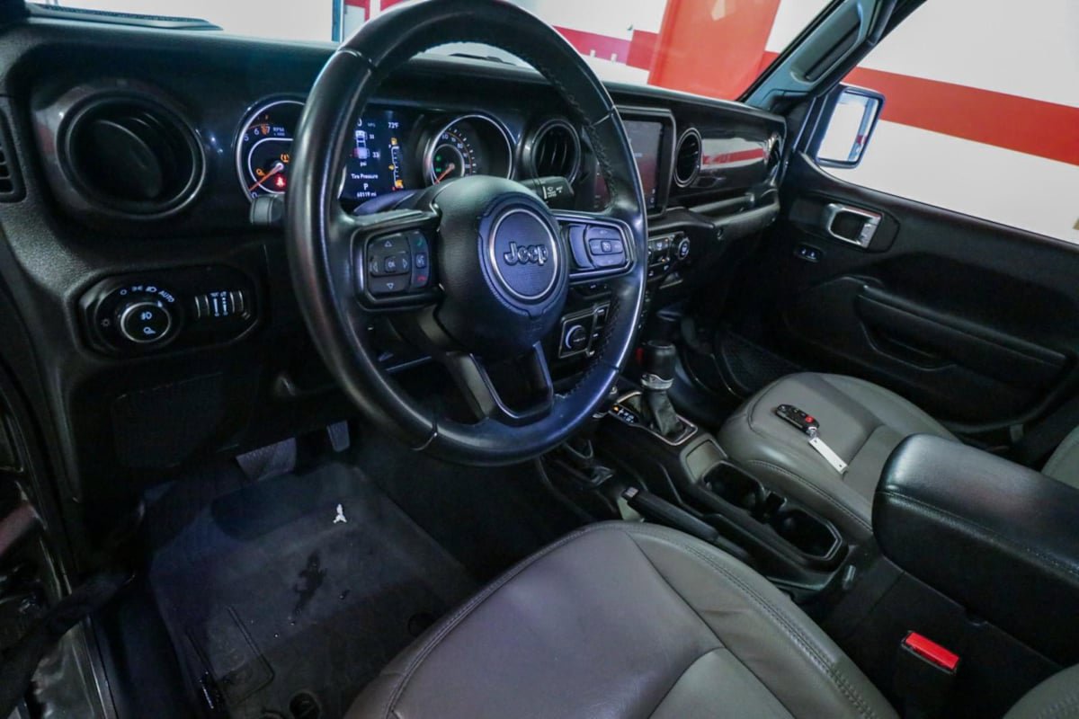 Used 2022 Jeep Gladiator Sport image 12